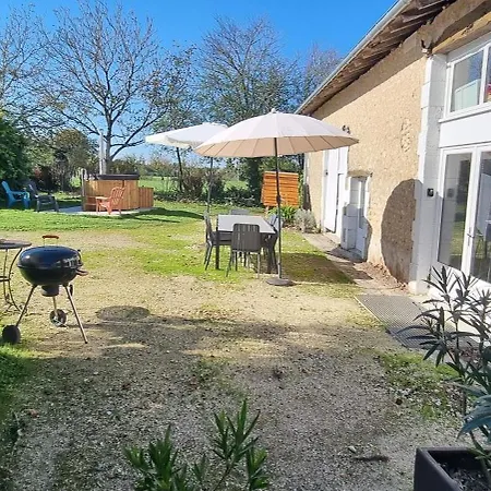 A La Campagne - La Petite Clavelie * Riberac