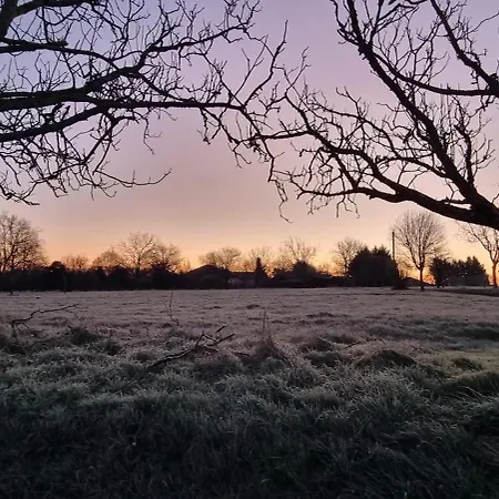 A La Campagne - La Petite Clavelie Feriehus *