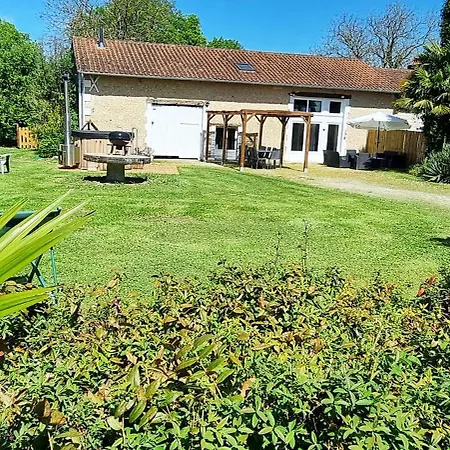 A La Campagne - La Petite Clavelie Ribérac