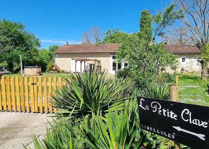 A La Campagne - La Petite Clavelie * Ribérac